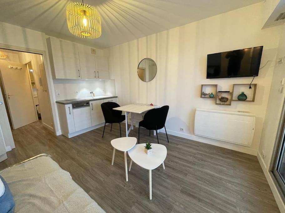 Cadre Parfait En Face Du Port, Confortable